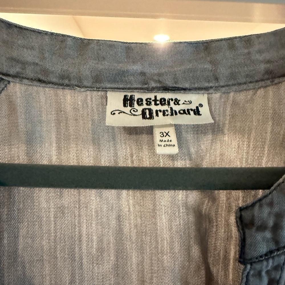 Gray Button-Up Shirt - Picture 2 of 3